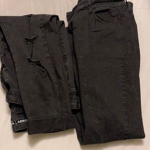 2 pairs jeans